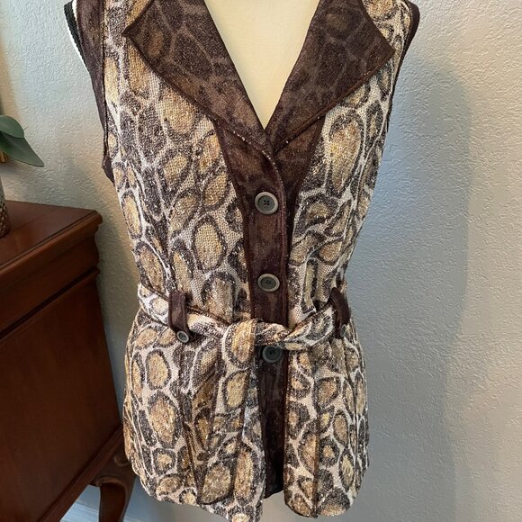 vest - Picture 1 of 3